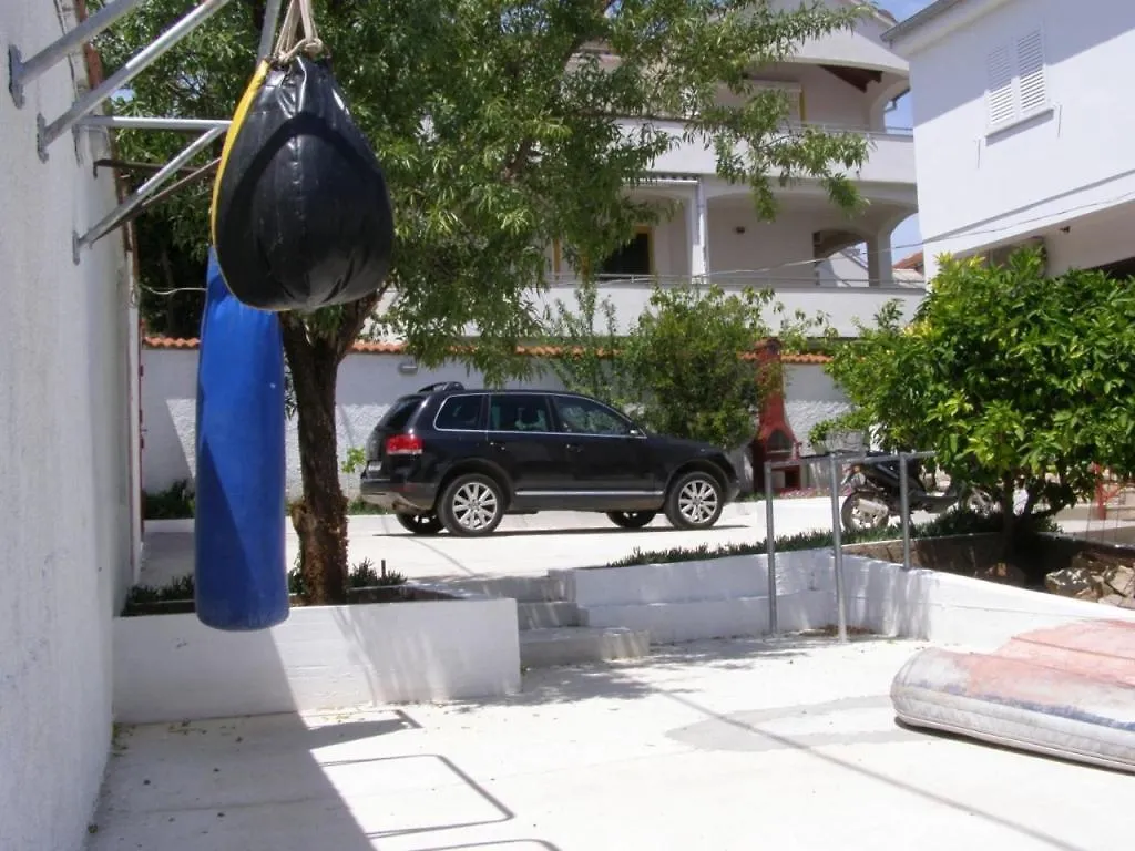 Apartment In Preko With Sea View, Terrace, Air Conditioning, Wi-Fi